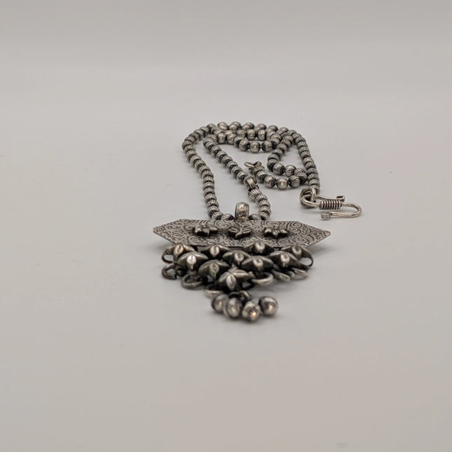 Floral Lattice Pendant Necklace on Oxidised Bead Chain – Swirl Engraving, Indian Artisanal