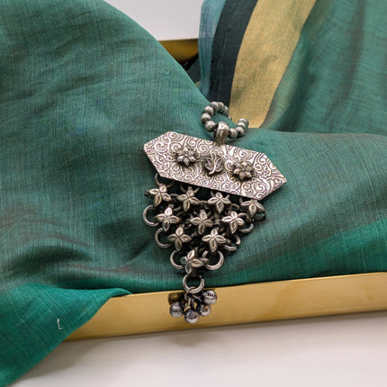 Floral Lattice Pendant Necklace on Oxidised Bead Chain – Swirl Engraving, Indian Artisanal