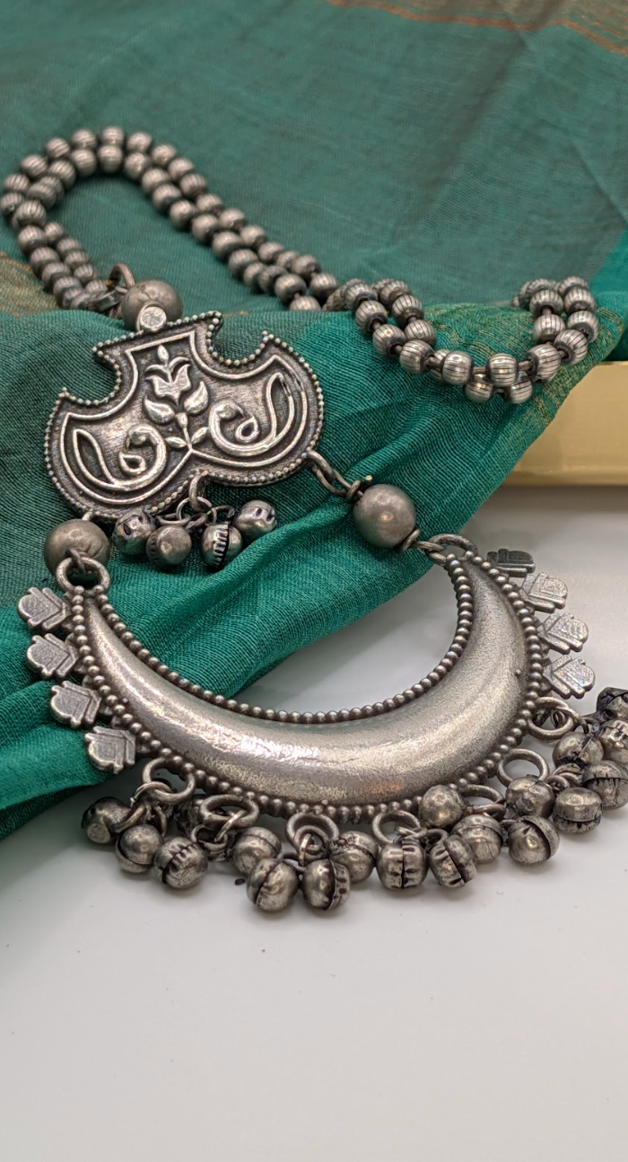 <h2>Gift Objects and Jewellery</h2>