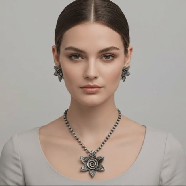 Traditional Necklace and Pendant Set in German Silver – Ceremony in Daily Form
